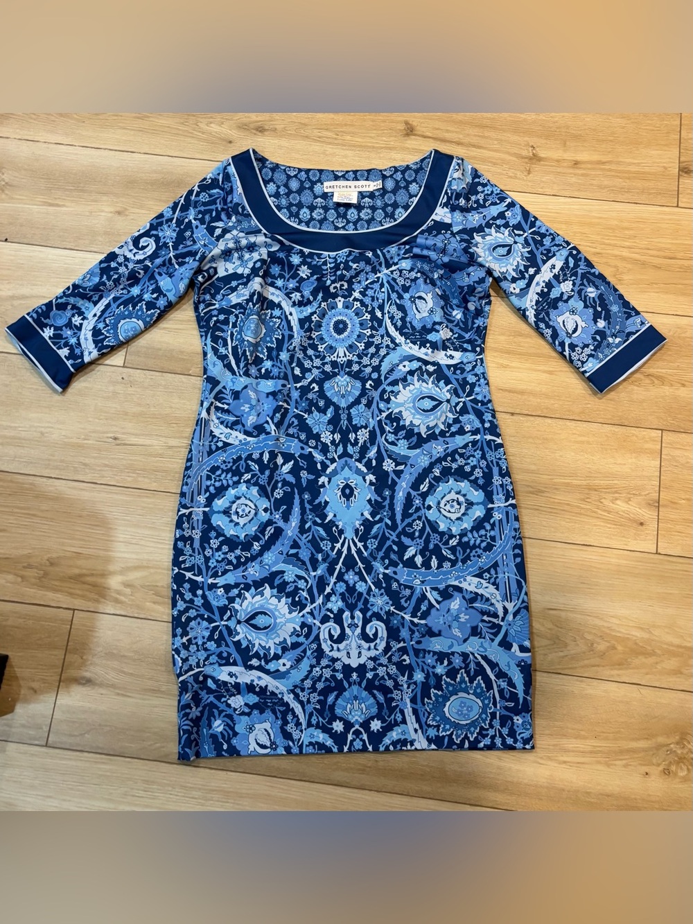 Gretchen Scott Jersey Scoop Dress Magic Carpet Blue Floral Size Small S Stretch